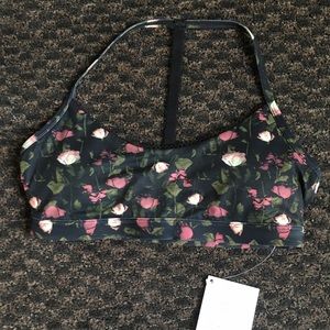 Fabletics sports bra tags attached